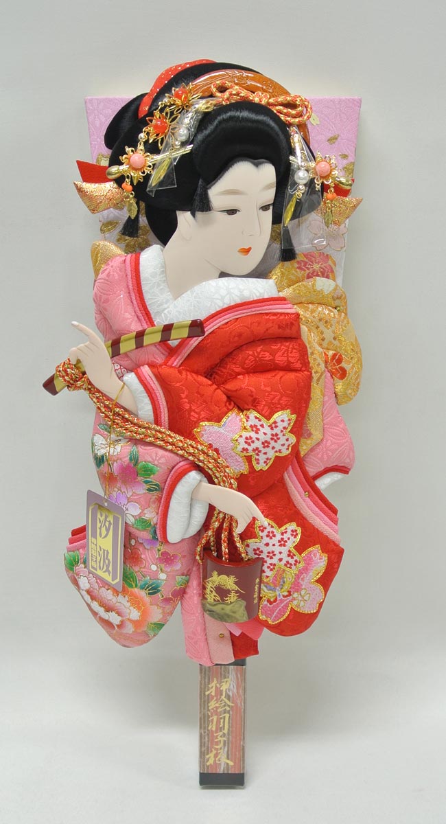 通常在庫品 羽子板立飾り 金駒日本刺繍１５号 （横幅２６ｃｍ・奥行２０ｃｍ・高さ４９ｃｍ位） ☆女の子の初正月のお祝いに！ガラスケースでもお飾り頂けます 